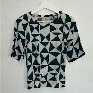 LOFT White and Green Graphic Fitted 3/4 Sleeve Blouse